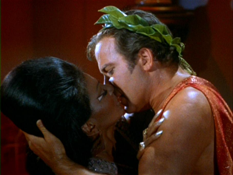 Illustration for article titled The Weirdest Things You Never Knew About Star Trek Season 2